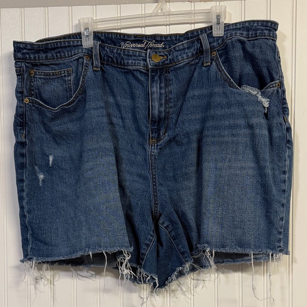 Universal Thread Distressed Boyfriend Cut Off Blue Jean Shorts 22W